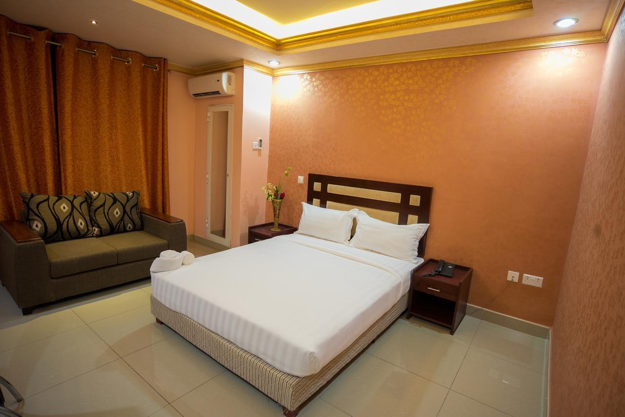 Euro Hotel And Apartments Dar es Salaam Exteriör bild