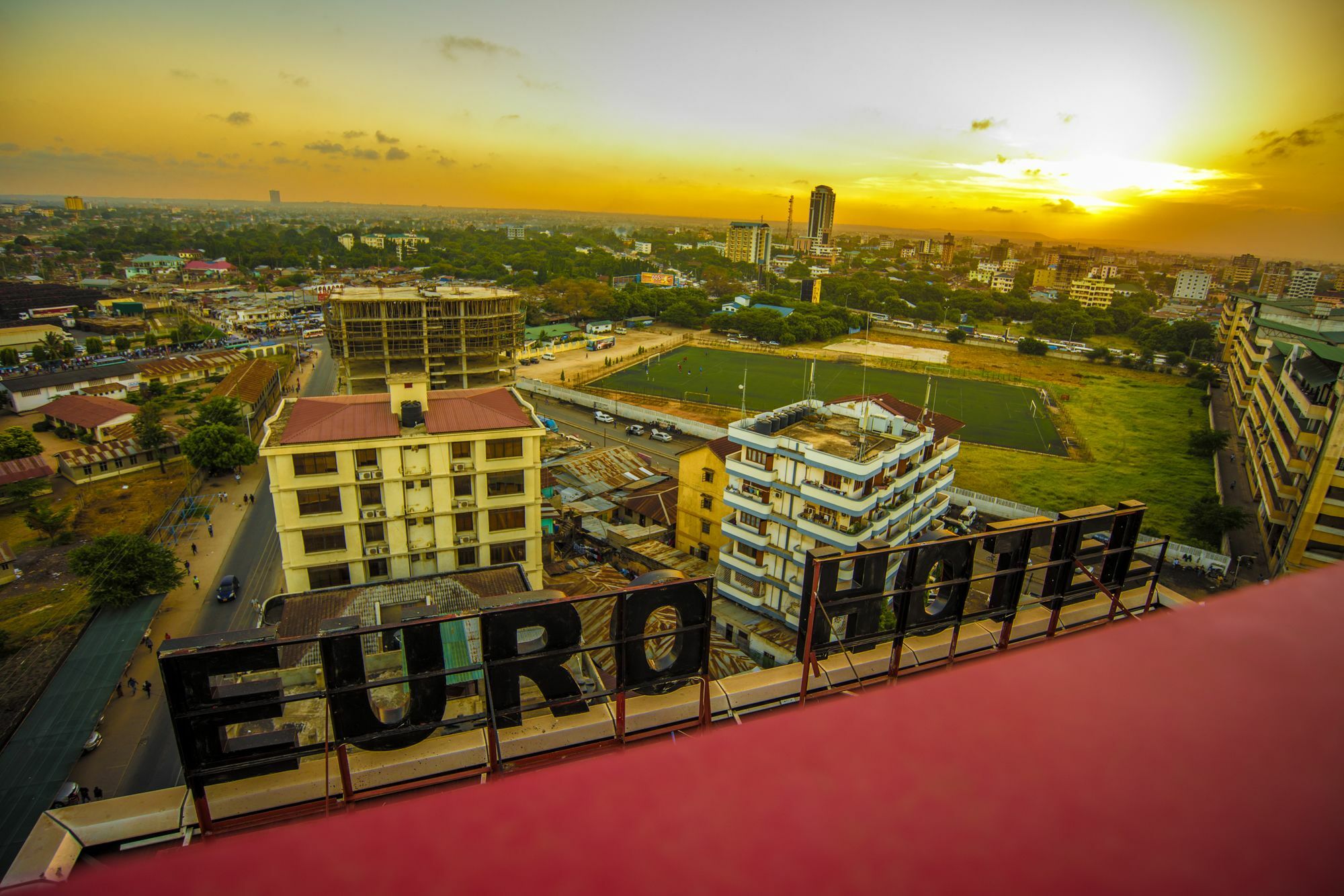 Euro Hotel And Apartments Dar es Salaam Exteriör bild